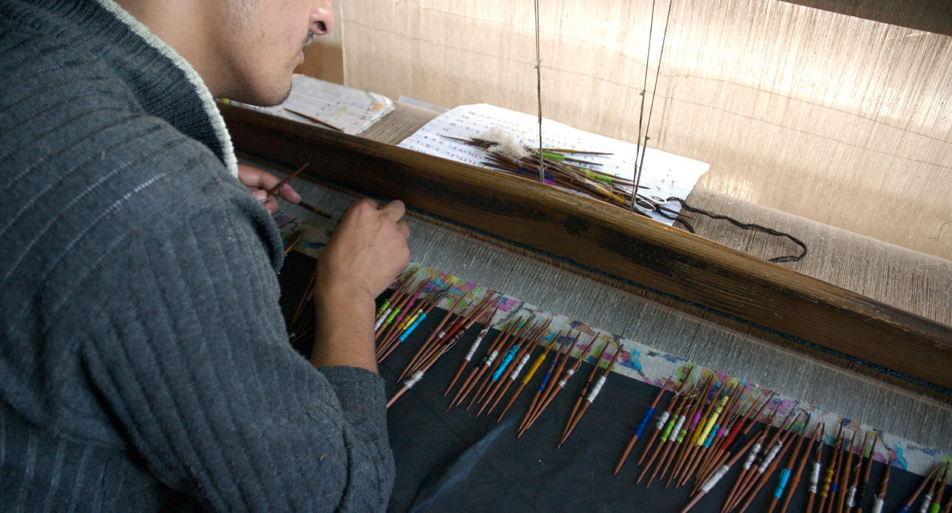 カニ織の起源とその危機｜失われそうなカシミールの芸術（KANI Weaving